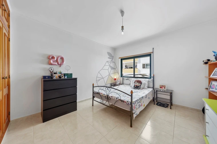 Apartamento T2 para Venda em Quarteira Foto 12