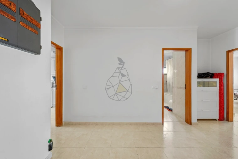 Apartamento T2 para Venda em Quarteira Foto 2