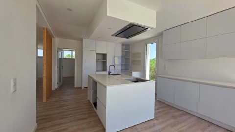 Moradia T3 para Venda em Vau