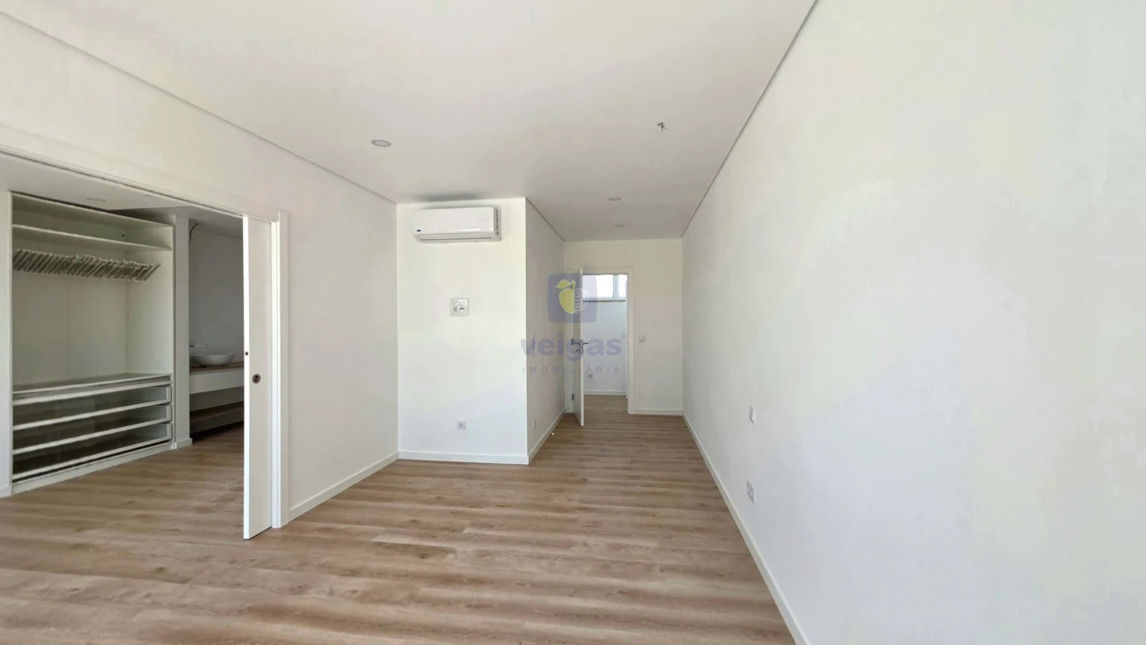Moradia T3 para Venda em Vau Foto 33