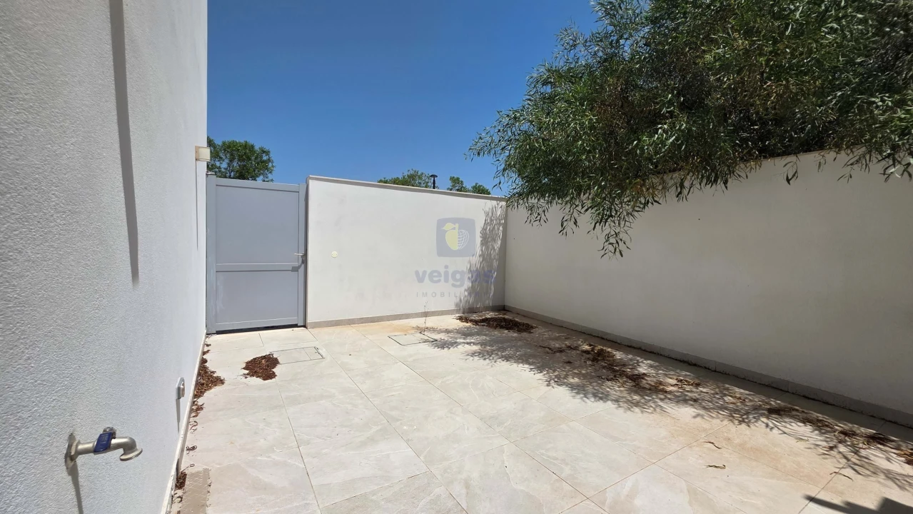 Moradia T3 para Venda em Vau Foto 9