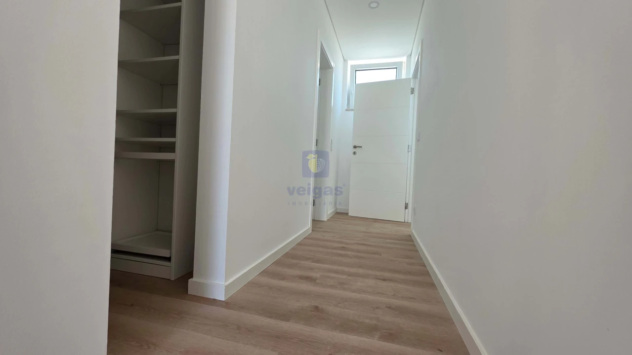 Moradia T3 para Venda em Vau Foto 41