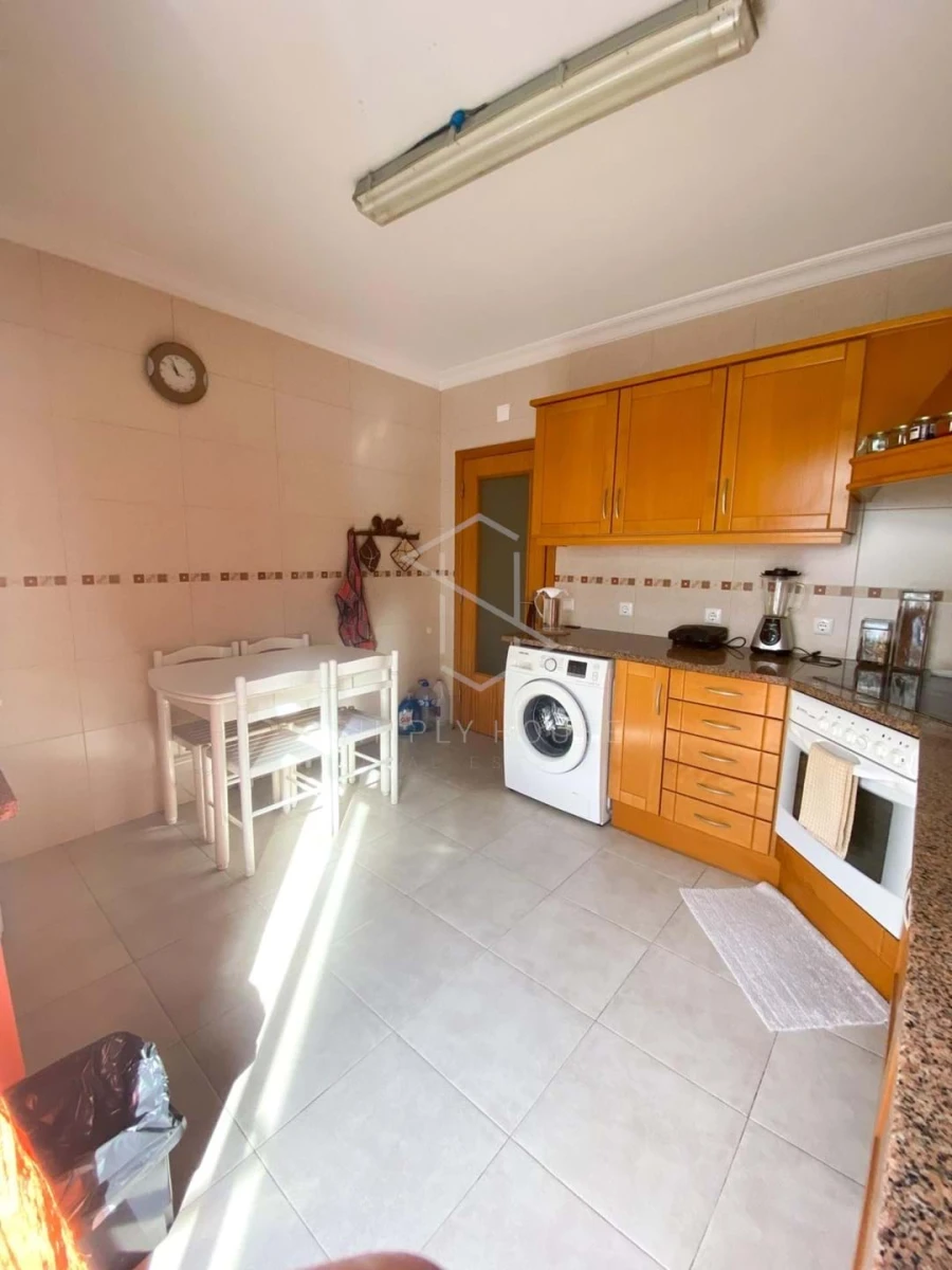 Apartamento T2 para Venda em Maiorga Foto 3
