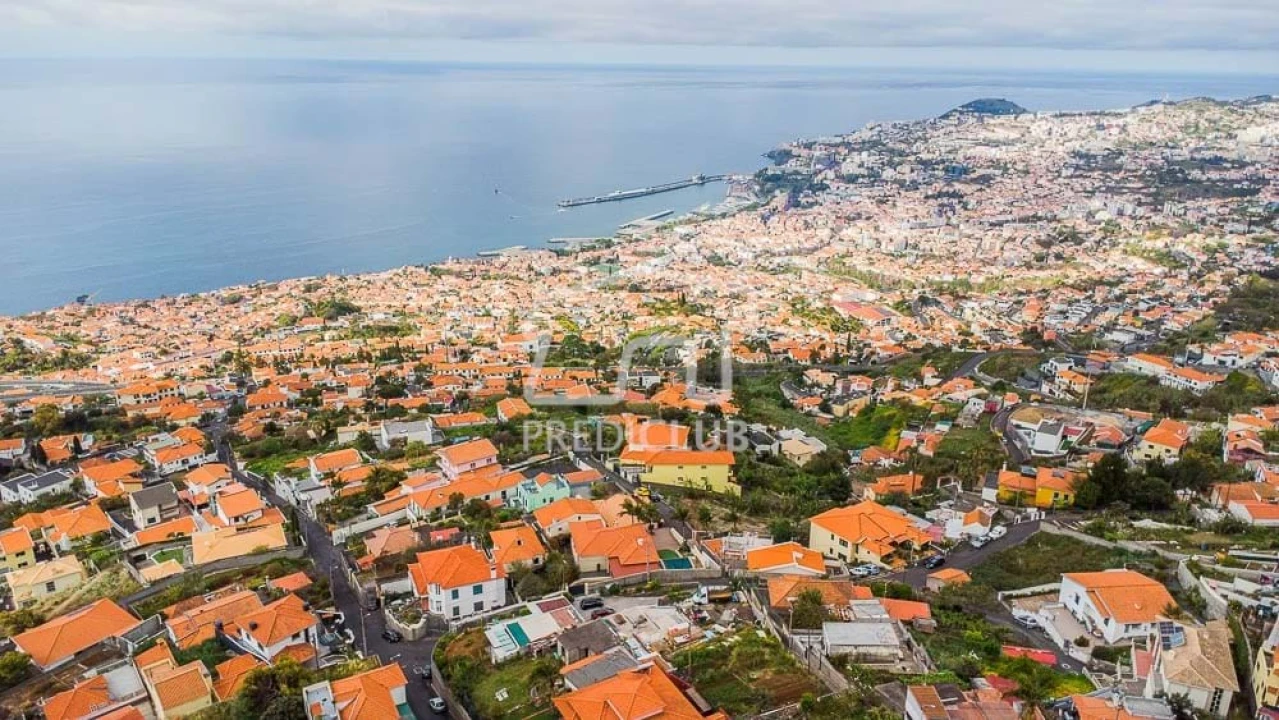 Moradia T3 para Venda em Funchal (Santa Maria Maior) Foto 4