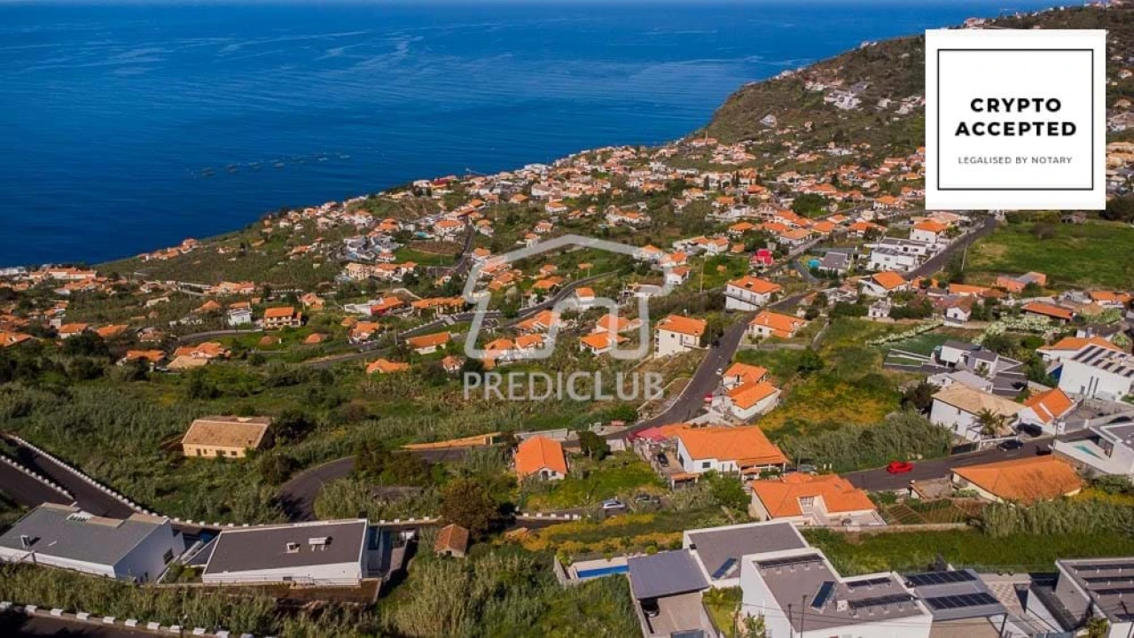 Terreno para Venda em Arco da Calheta Foto 1