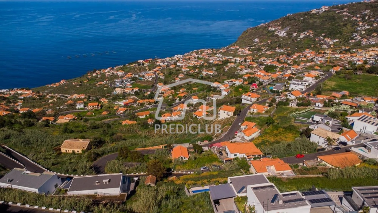 Terreno para Venda em Arco da Calheta Foto 6
