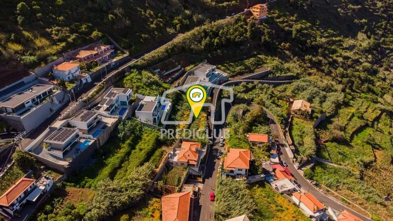 Terreno para Venda em Arco da Calheta Foto 4