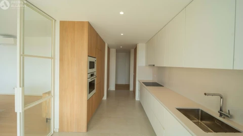 Apartamento T3 para Venda em Faro (Sé e São Pedro)