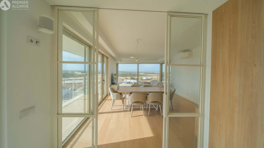 Apartamento T3 para Venda em Faro (Sé e São Pedro) Foto 2