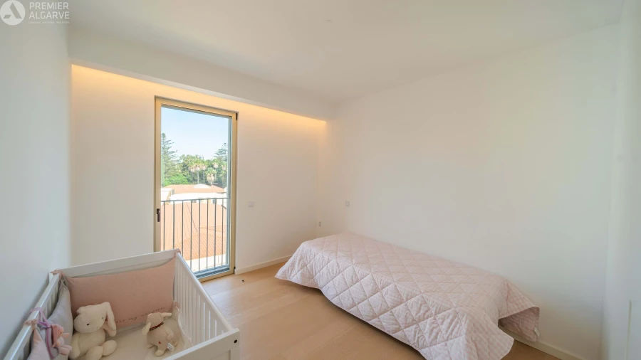 Apartamento T3 para Venda em Faro (Sé e São Pedro) Foto 8