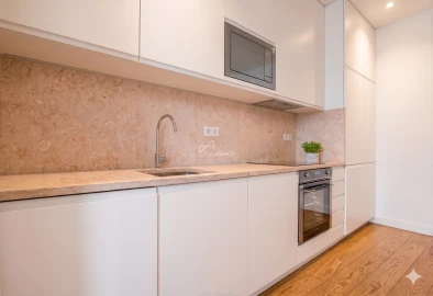 Apartamento T1 para Venda em Santa Maria Maior