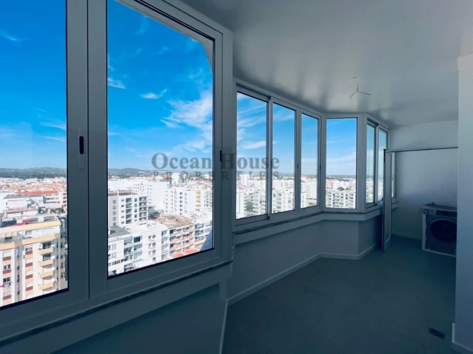 Apartamento T1 para Venda em Quarteira Foto 9