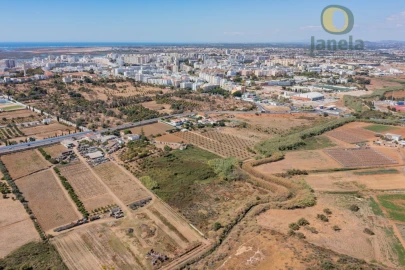 Quinta T10 para Venda em Faro (Sé e São Pedro)