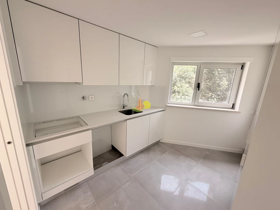 Apartamento T2 para Venda em Buarcos Foto 8