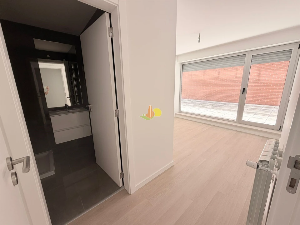 Apartamento T2 para Venda em Buarcos Foto 22