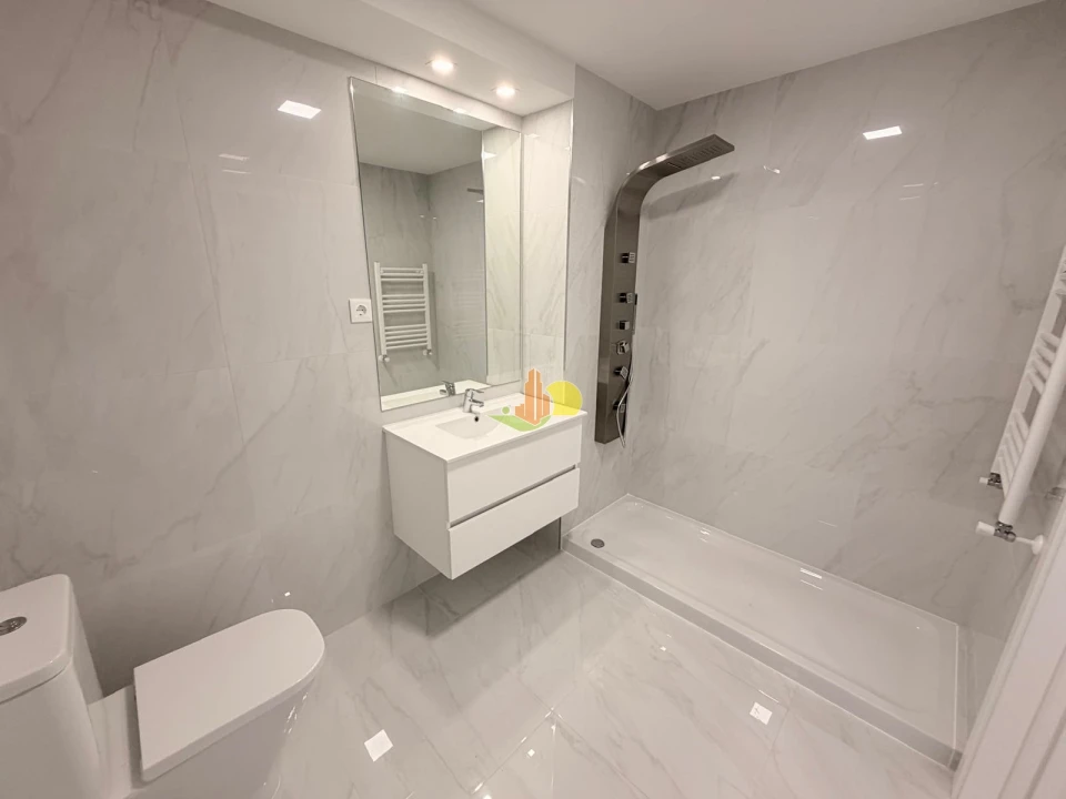 Apartamento T2 para Venda em Buarcos Foto 16