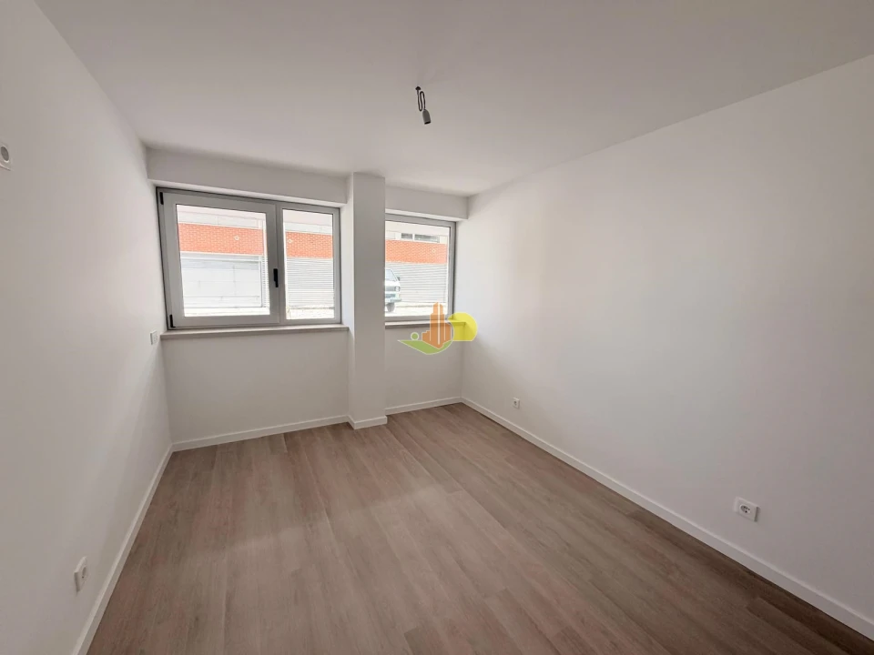 Apartamento T2 para Venda em Buarcos Foto 11