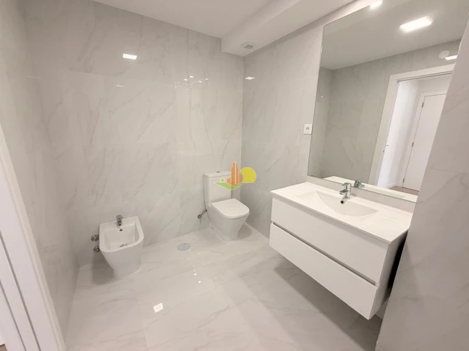 Apartamento T2 para Venda em Buarcos Foto 17