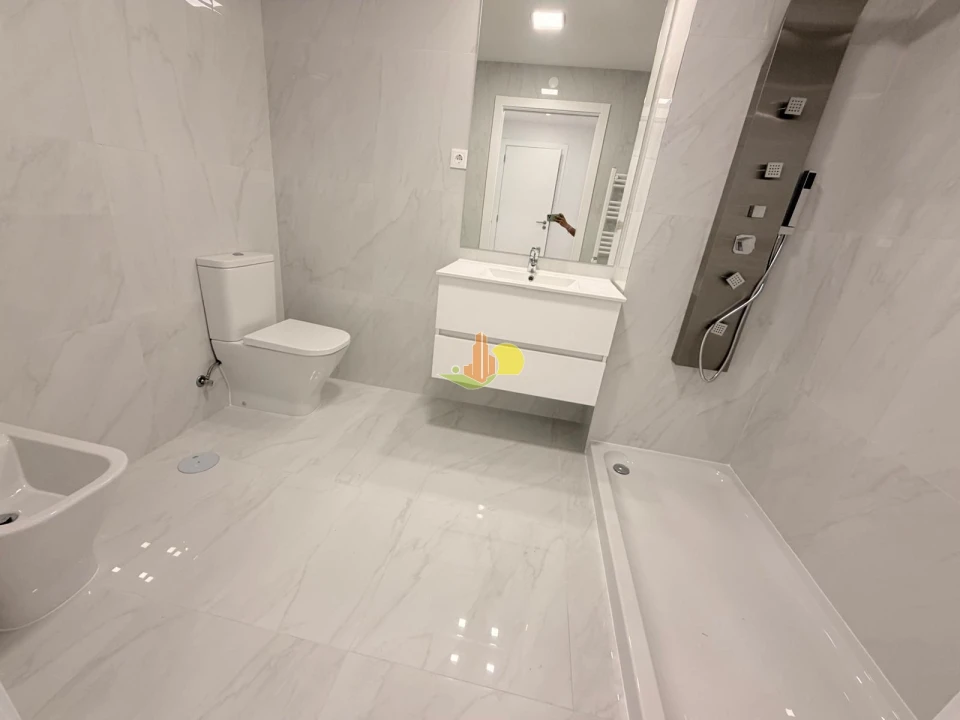 Apartamento T2 para Venda em Buarcos Foto 15