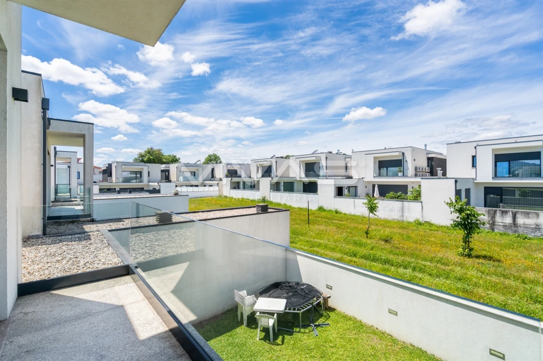 Moradia T3 para Venda em Vila de Prado Foto 38