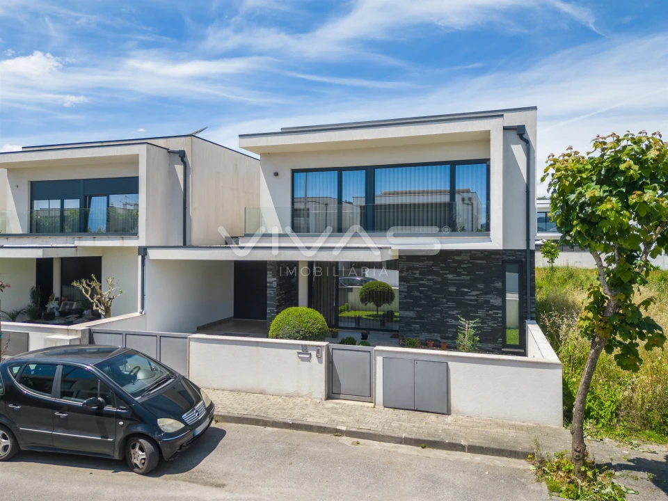 Moradia T3 para Venda em Vila de Prado Foto 41