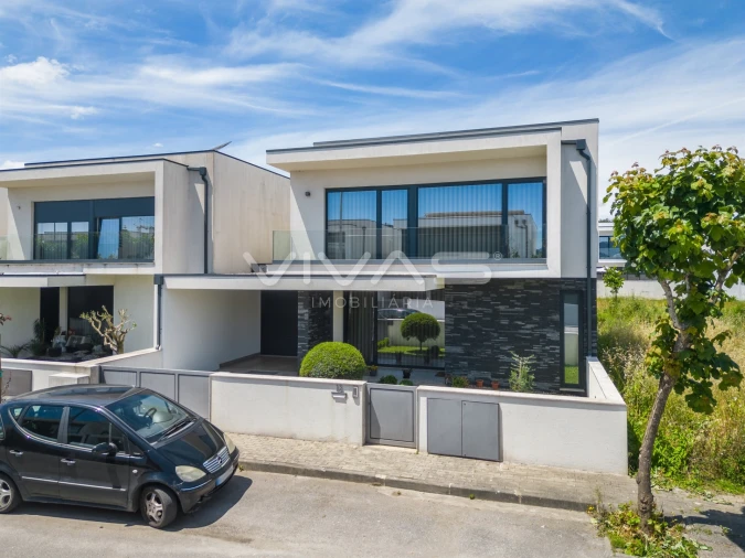 Moradia T3 para Venda em Vila de Prado Foto 41