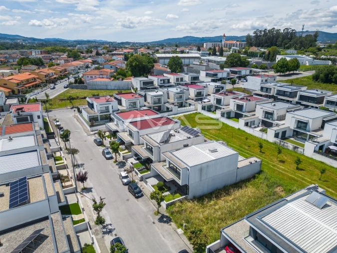 Moradia T3 para Venda em Vila de Prado Foto 37