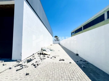 Armazém para Venda em Seixal, Arrentela e Aldeia de Paio Pires
