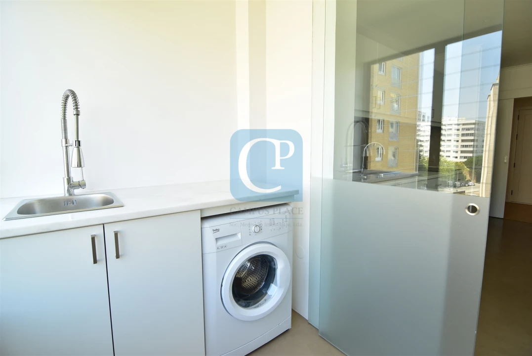 Apartamento T2 para Arrendamento em Lordelo do Ouro e Massarelos Foto 25