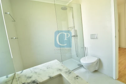 Apartamento T2 para Arrendamento em Lordelo do Ouro e Massarelos