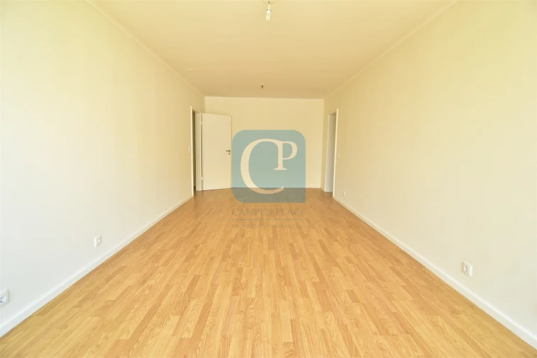 Apartamento T2 para Arrendamento em Lordelo do Ouro e Massarelos Foto 13