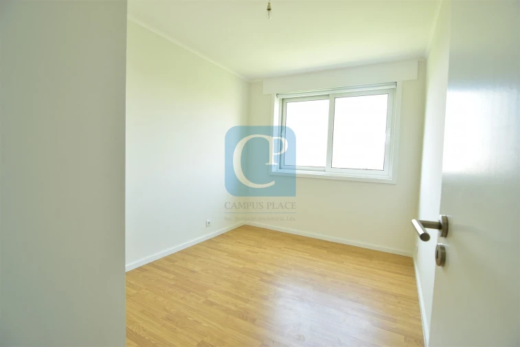 Apartamento T2 para Arrendamento em Lordelo do Ouro e Massarelos Foto 15