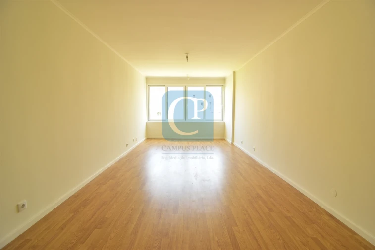 Apartamento T2 para Arrendamento em Lordelo do Ouro e Massarelos Foto 12