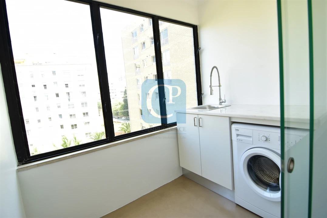 Apartamento T2 para Arrendamento em Lordelo do Ouro e Massarelos Foto 10