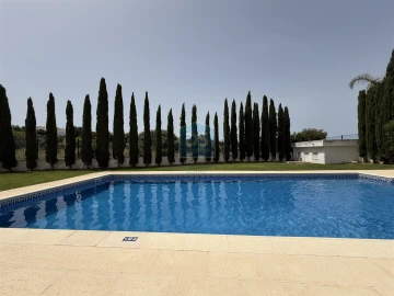 Moradia T2 para Venda em Albufeira e Olhos de Água