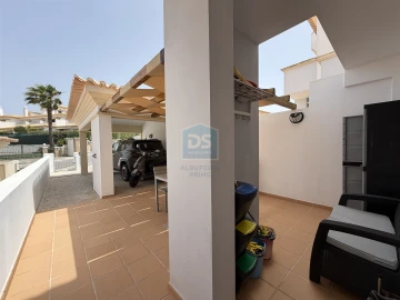 Moradia T2 para Venda em Albufeira e Olhos de Água