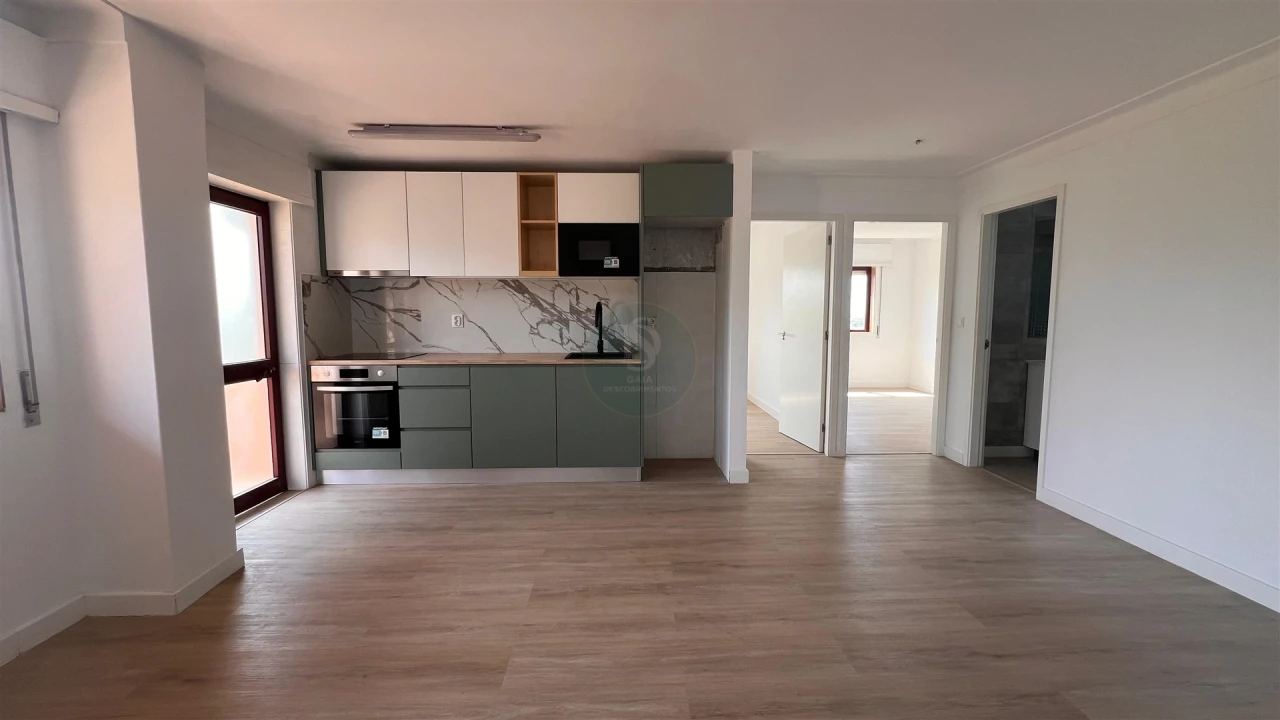 Apartamento T2 para Venda em Rio Tinto Foto 3