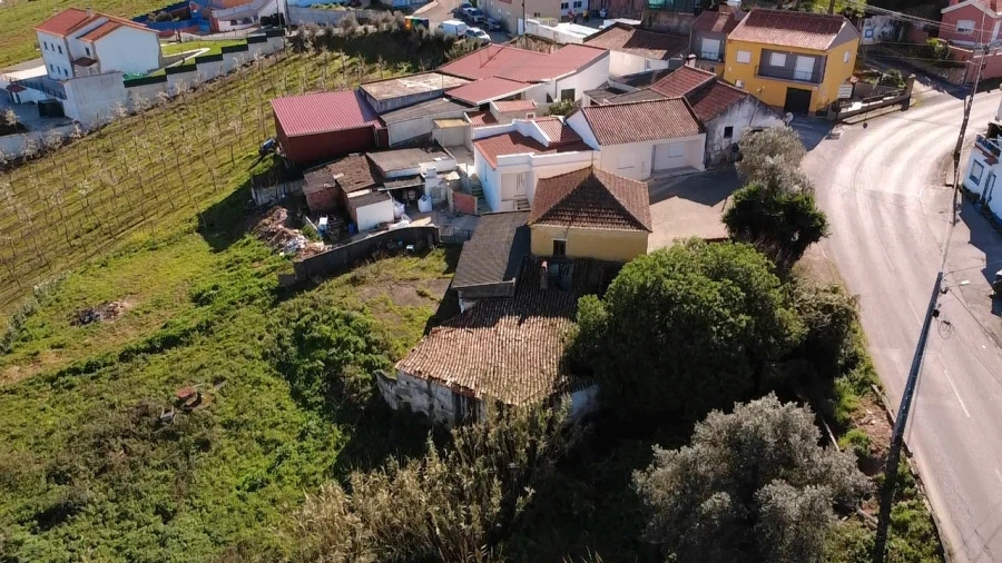 Moradia T3 para Venda em Miragaia e Marteleira Foto 17