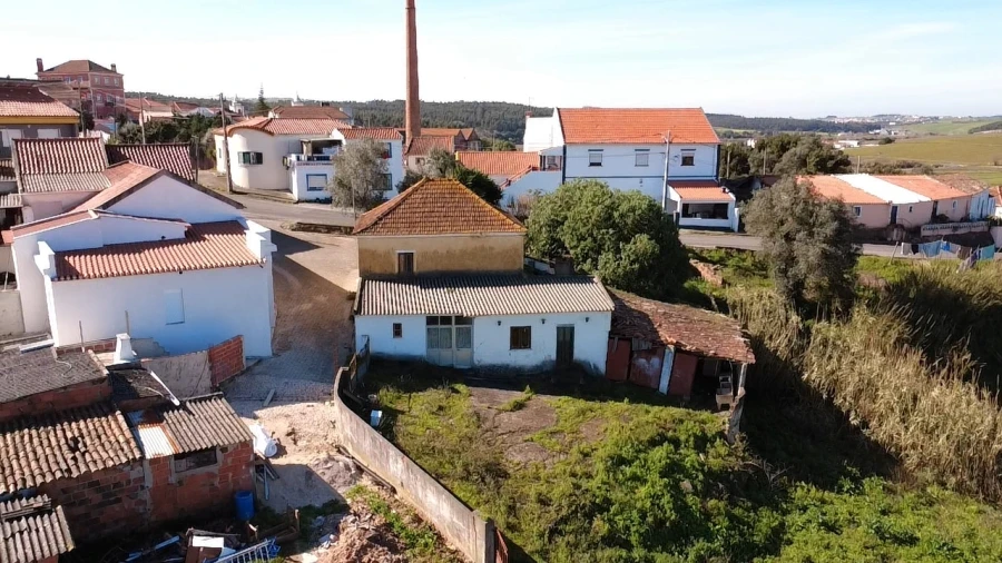 Moradia T3 para Venda em Miragaia e Marteleira Foto 3