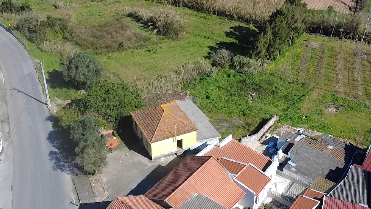 Moradia T3 para Venda em Miragaia e Marteleira Foto 5