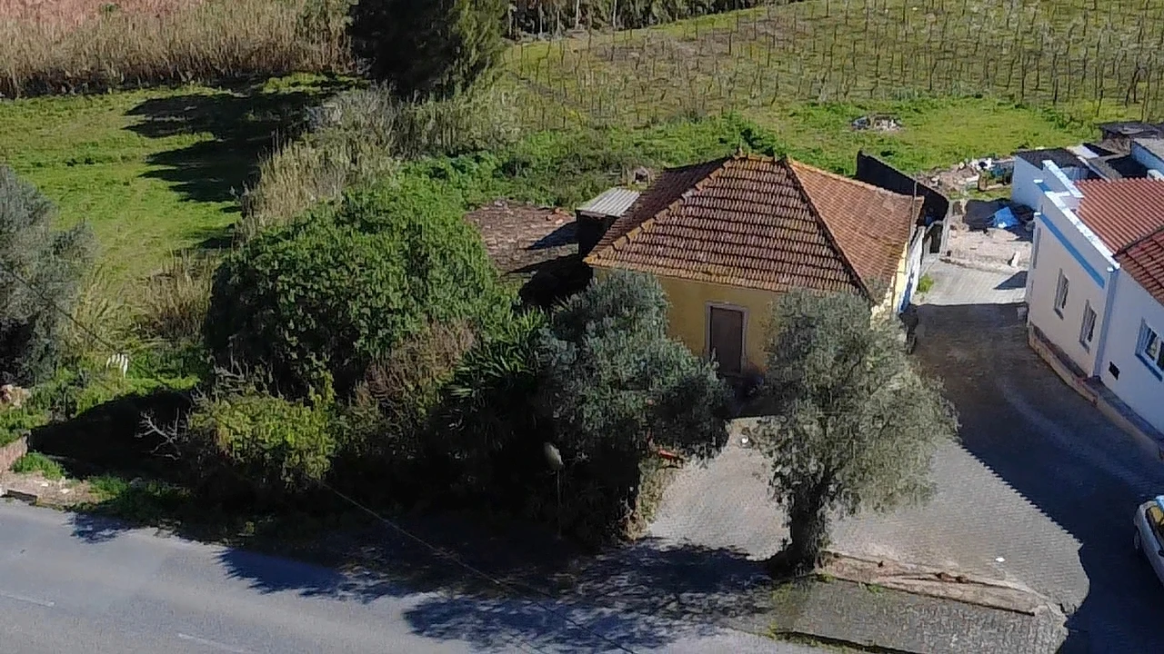 Moradia T3 para Venda em Miragaia e Marteleira Foto 8