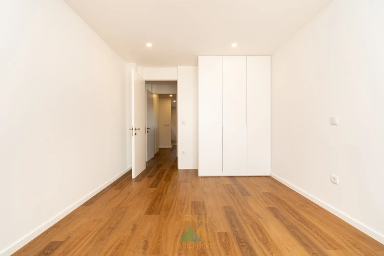 Apartamento T3 para Venda em Vade (São Tome) Foto 28