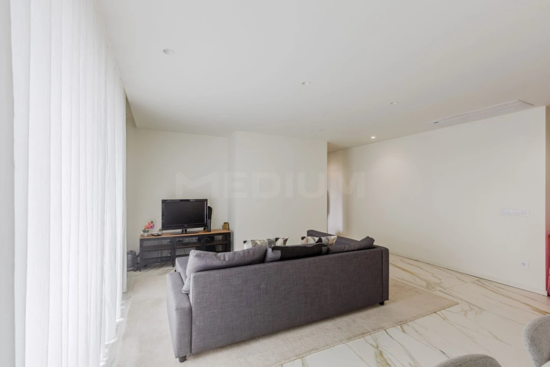 Apartamento T1 para Venda em Antas e Abade de Vermoim Foto 4