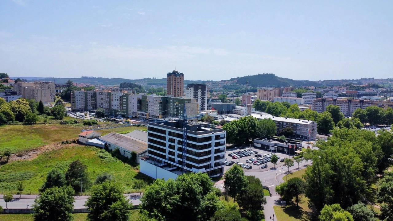 Apartamento T1 para Venda em Antas e Abade de Vermoim Foto 2