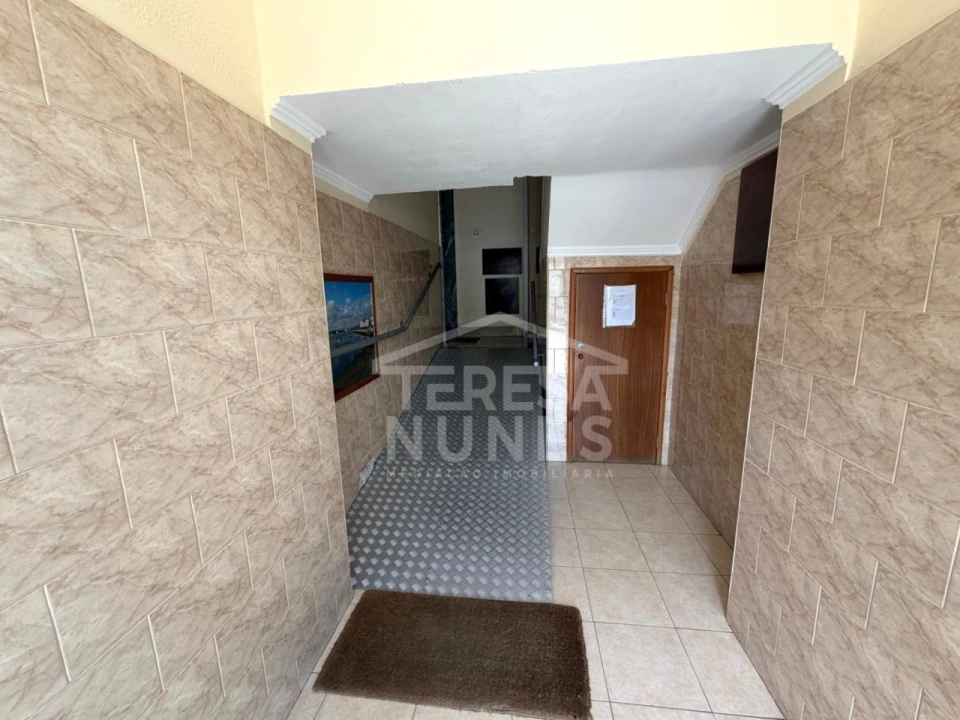 Apartamento T3 para Venda em Seixal, Arrentela e Aldeia de Paio Pires Foto 1