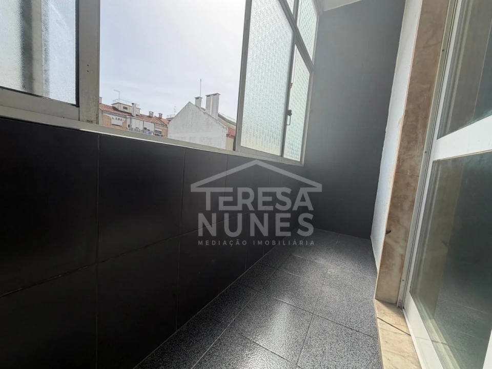 Apartamento T3 para Venda em Seixal, Arrentela e Aldeia de Paio Pires Foto 4