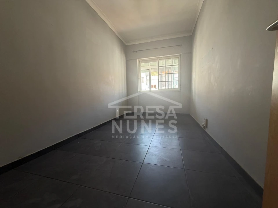 Apartamento T3 para Venda em Seixal, Arrentela e Aldeia de Paio Pires Foto 6