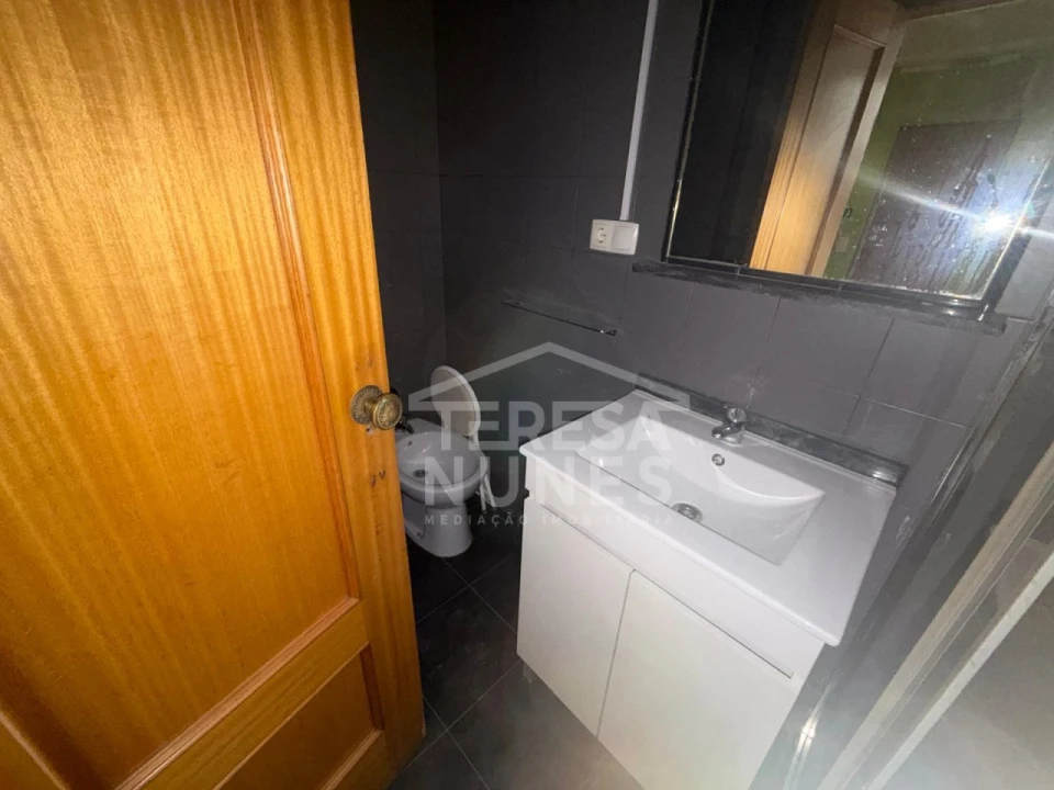 Apartamento T3 para Venda em Seixal, Arrentela e Aldeia de Paio Pires Foto 10