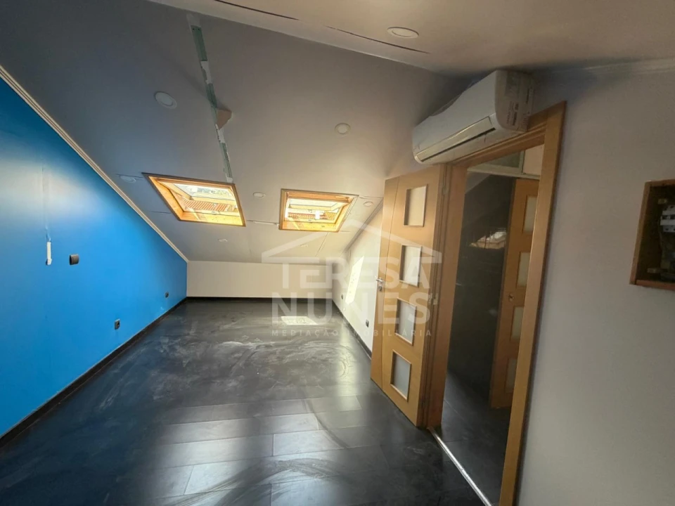 Apartamento T3 para Venda em Seixal, Arrentela e Aldeia de Paio Pires Foto 16