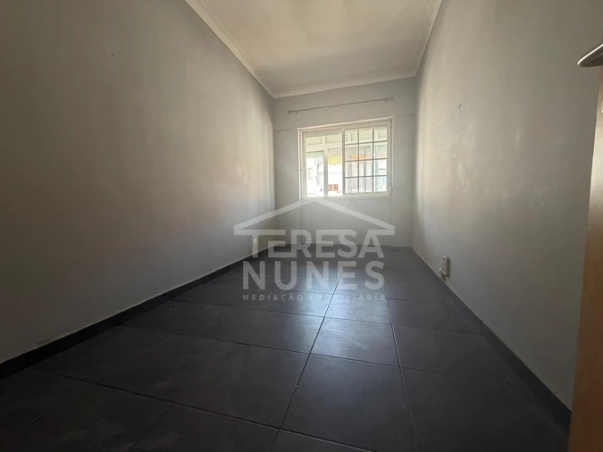 Apartamento T3 para Venda em Seixal, Arrentela e Aldeia de Paio Pires Foto 6